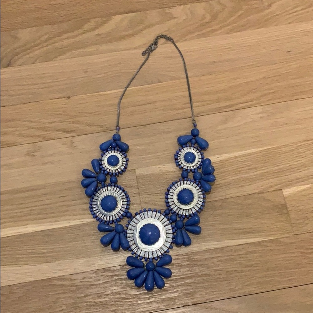 Statement necklace